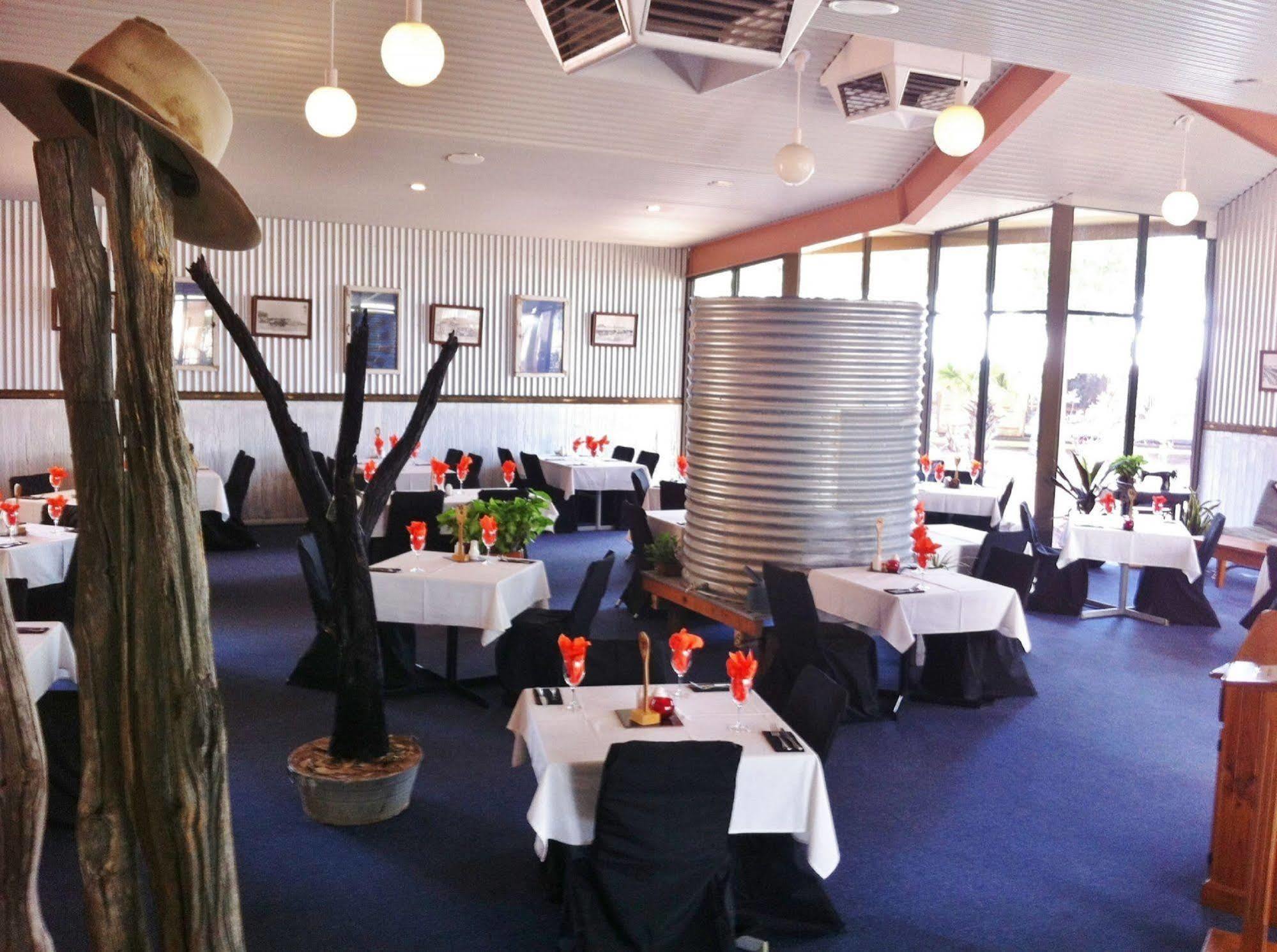 Albert Park Motor Inn-King Beds-Pool-Shaded Parking Longreach Exterior foto